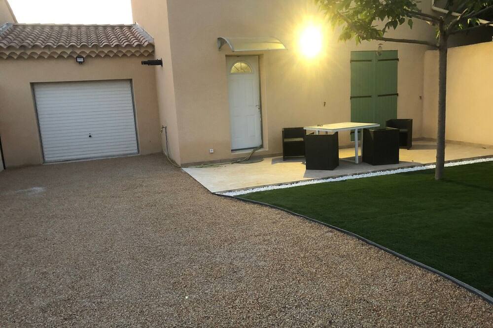 Photo of Outdoor in Roquemaure