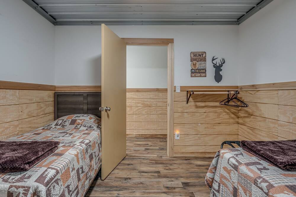 Photo of Bedroom in Hughes County