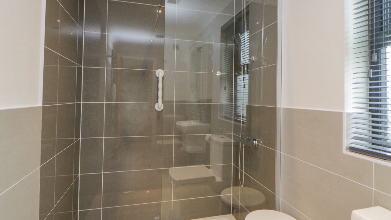 Photo of Others in Lifton