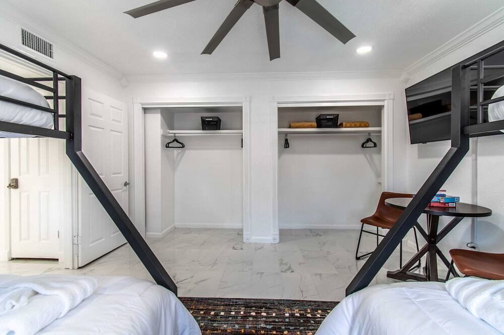 Photo of Bedroom in Bay Area
