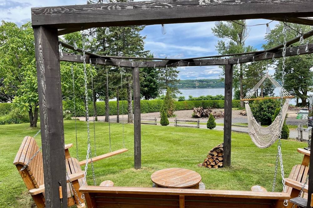 Photo of Outdoor in Desjardins