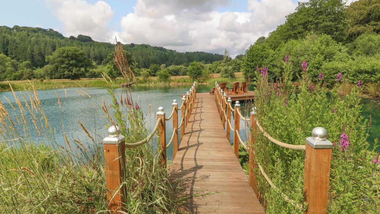 Photo of Others in Dolanog