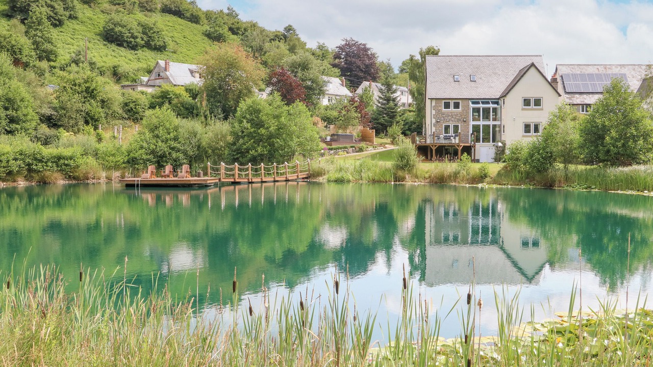 Photo of Others in Dolanog