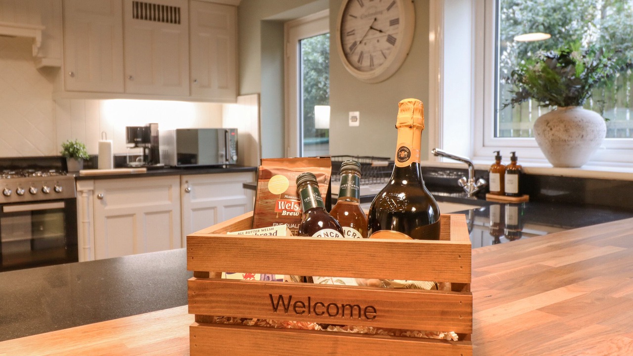 Photo of Others in Dolanog