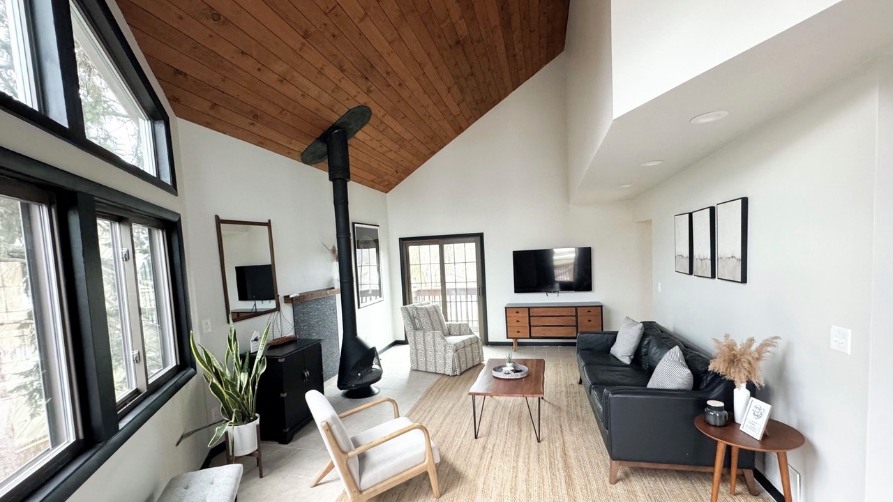 Photo of Livingroom in Branford