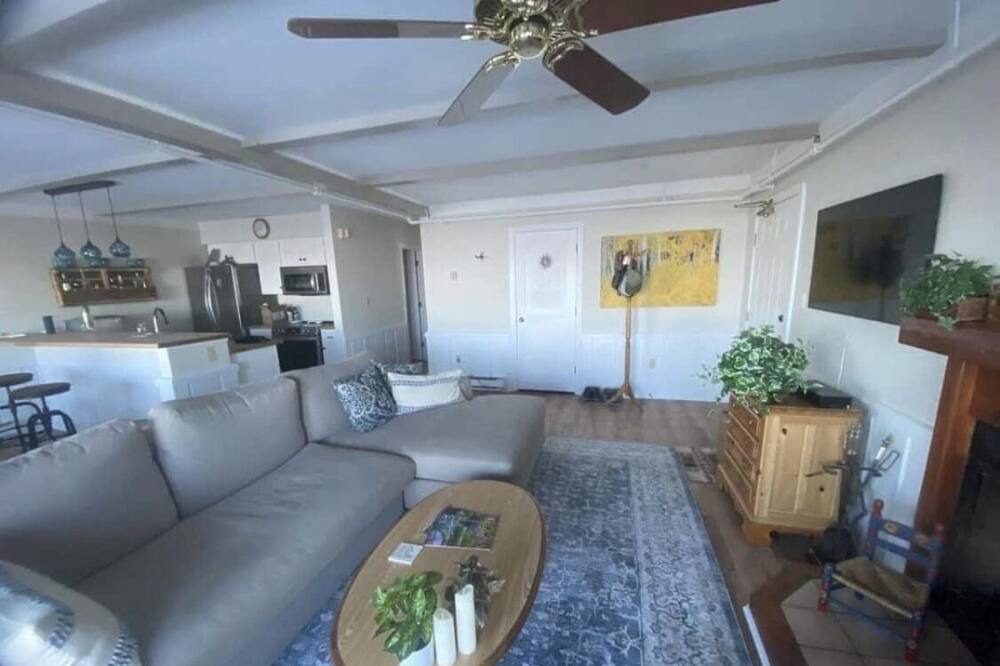 Photo of Livingroom in Mackinac Island