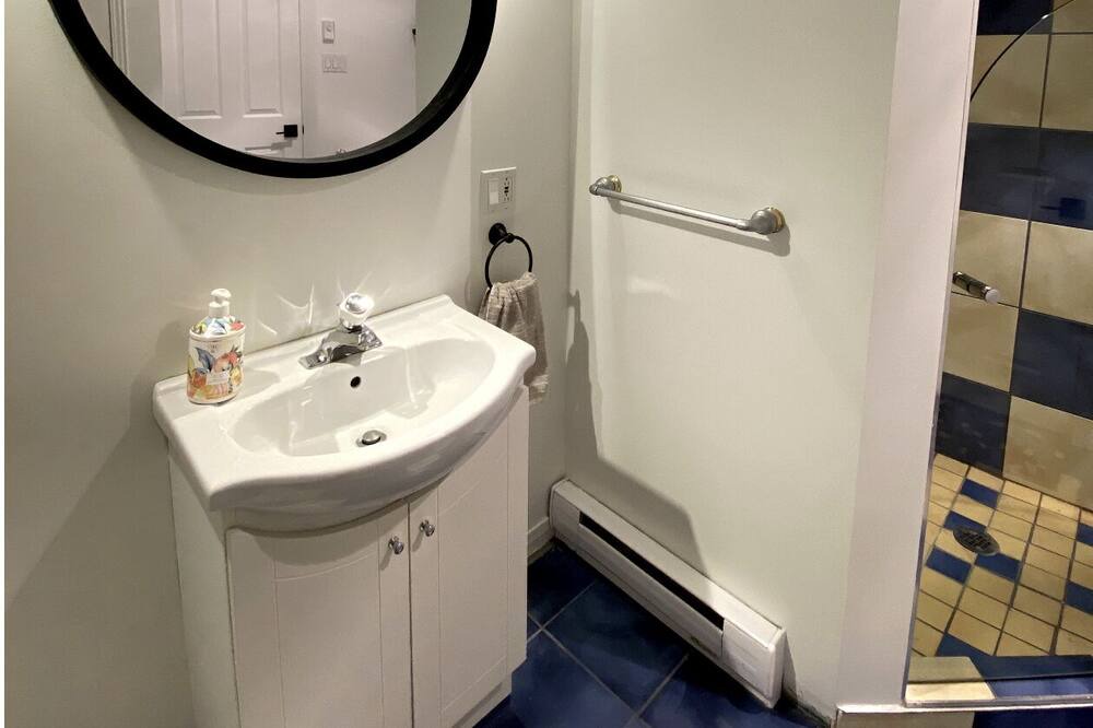 Photo of Bathroom in Saint-Romuald