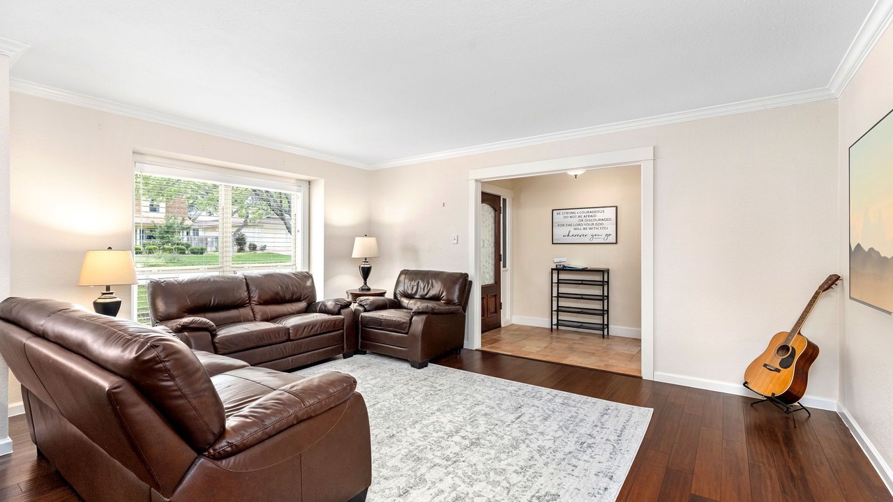 Photo of Livingroom in Wetmore