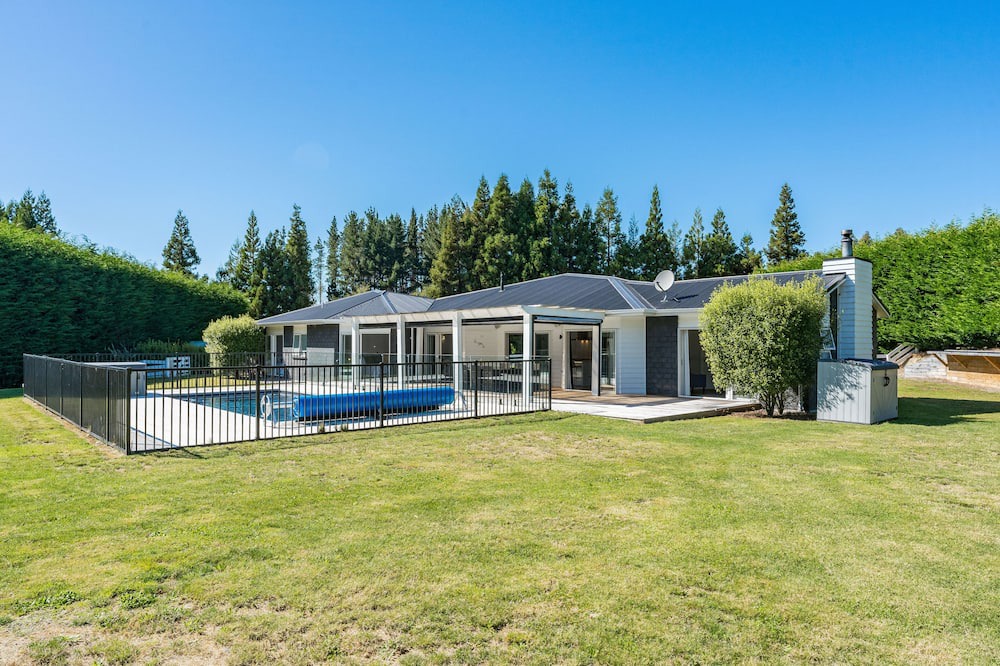 Photo of Outdoor in Acacia Bay