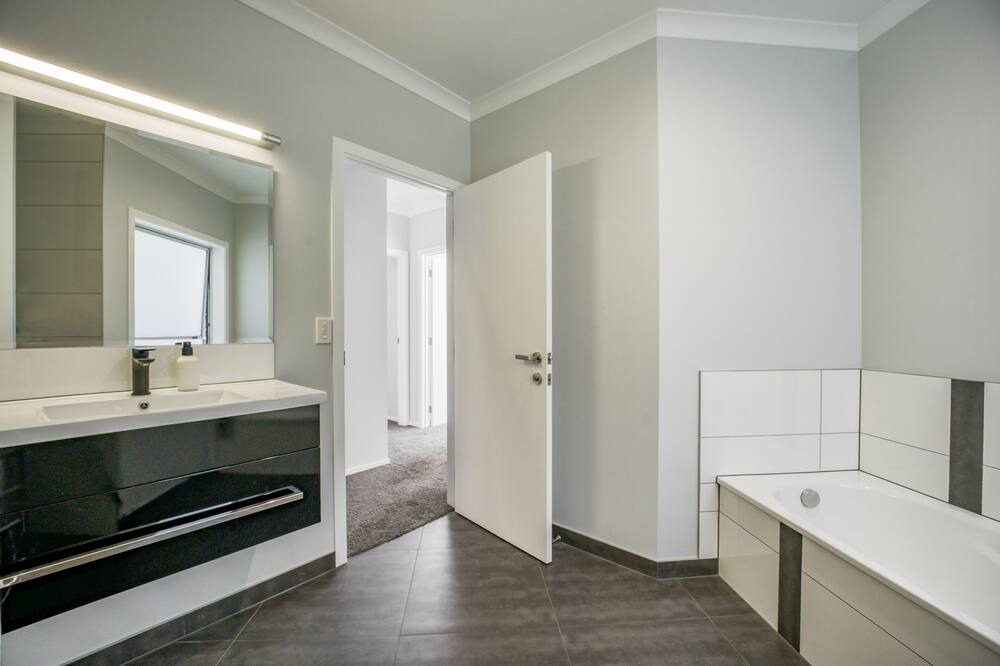 Photo of Bathroom in Acacia Bay