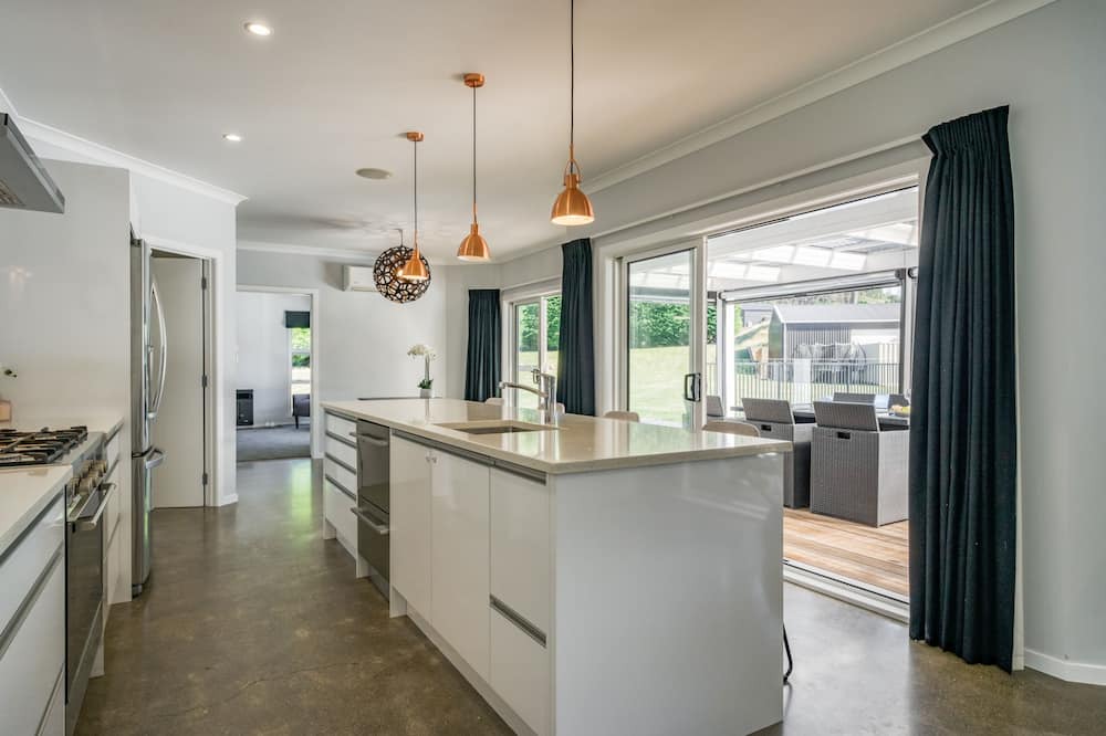 Photo of Kitchen in Acacia Bay