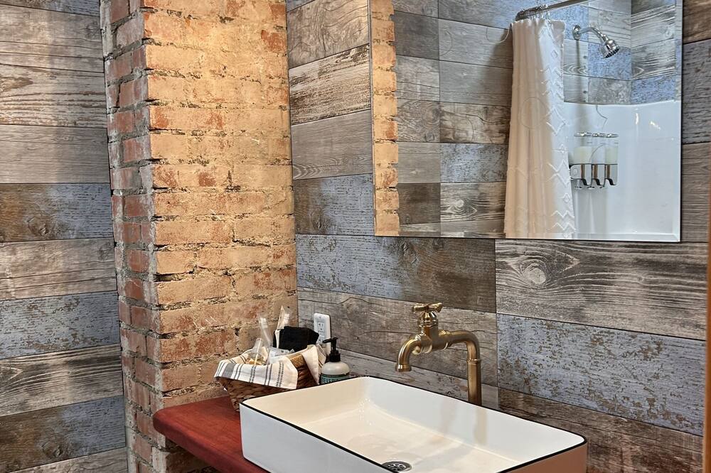 Photo of Bathroom in Oklahoma County