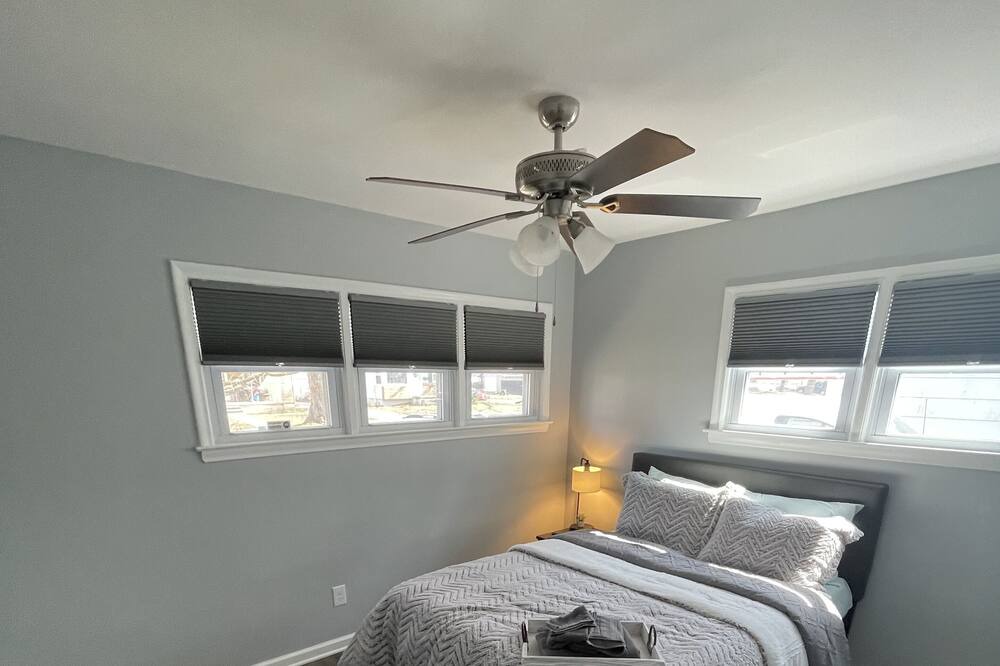 Photo of Bedroom in Redford