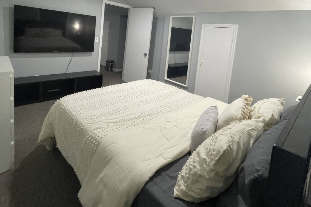 Photo of Bedroom in Redford