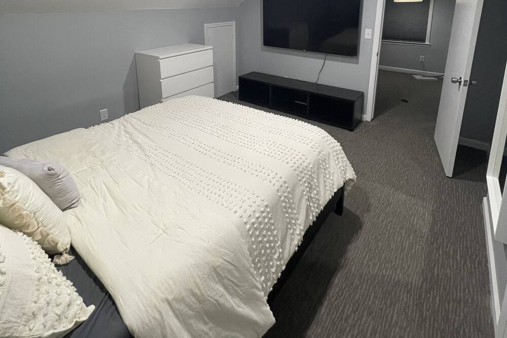 Photo of Bedroom in Redford