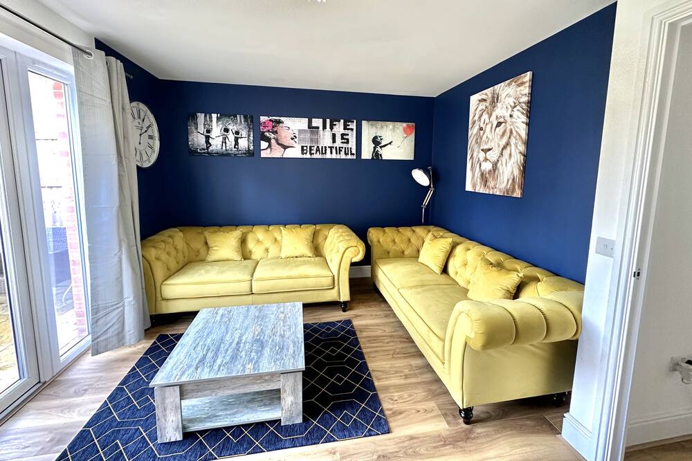 Photo of Livingroom in Basildon