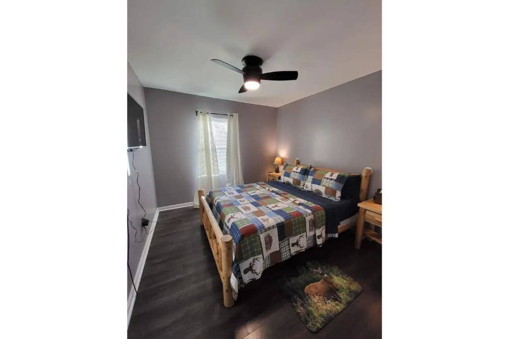 Photo of Bedroom in Buchanan