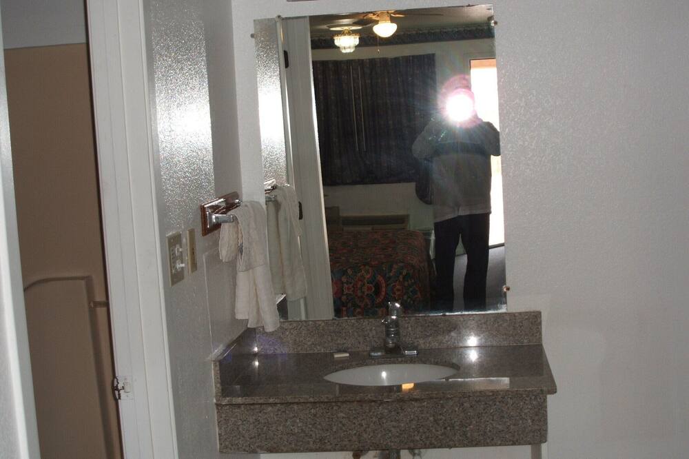 Photo of Bathroom in Big Spring