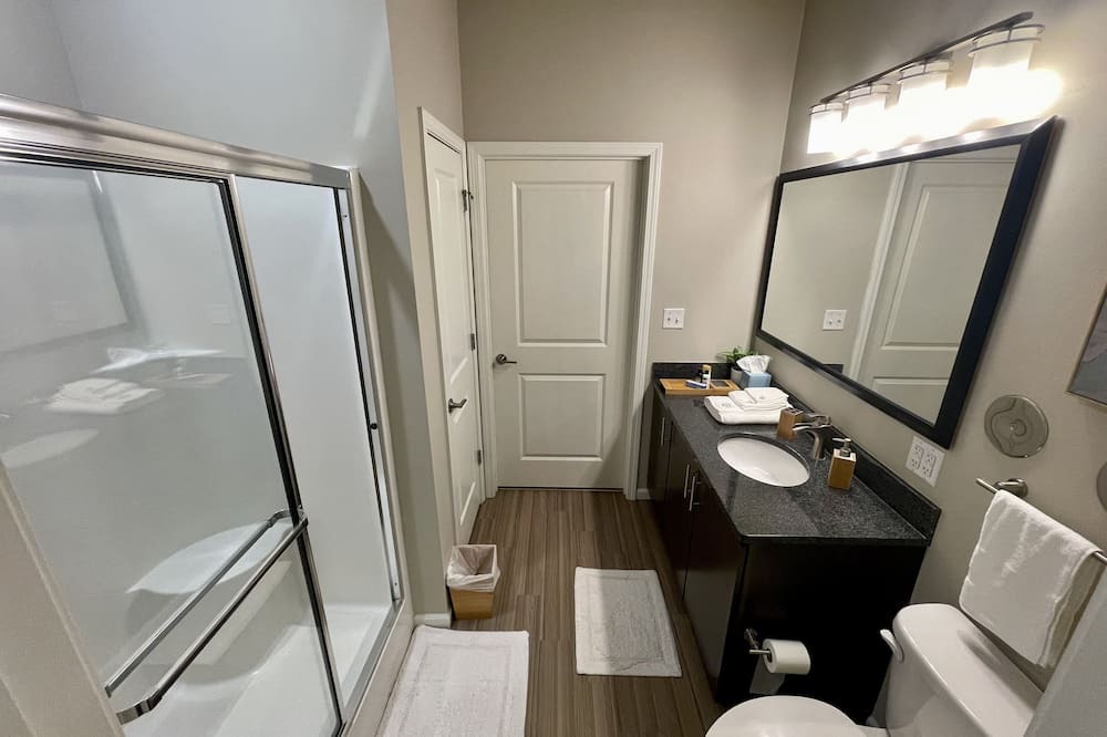 Photo of Bathroom in Town and Country