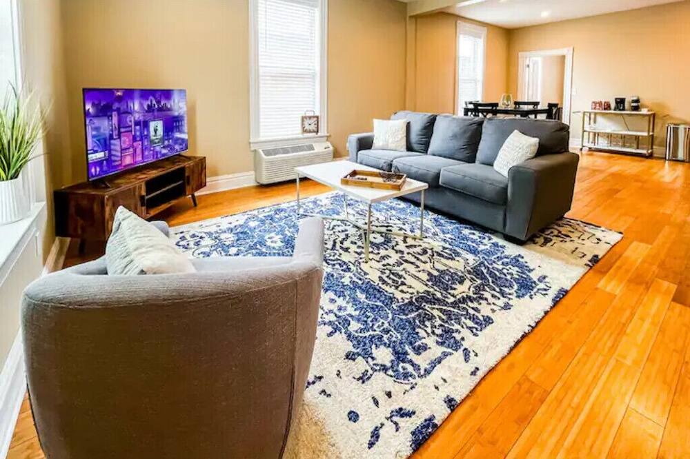 Photo of Livingroom in The Hill
