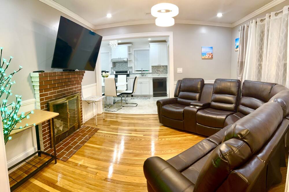 Photo of Livingroom in Quincy