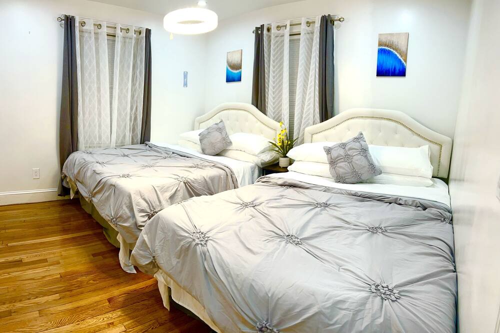 Photo of Bedroom in Quincy