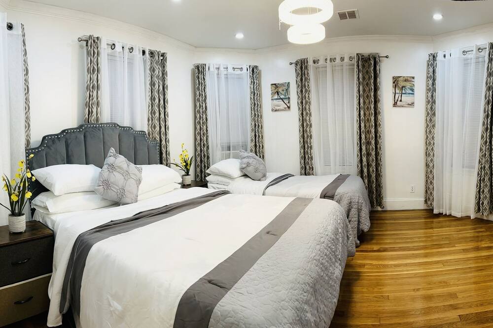 Photo of Bedroom in Quincy