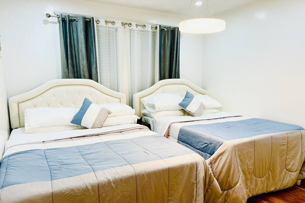 Photo of Bedroom in Quincy