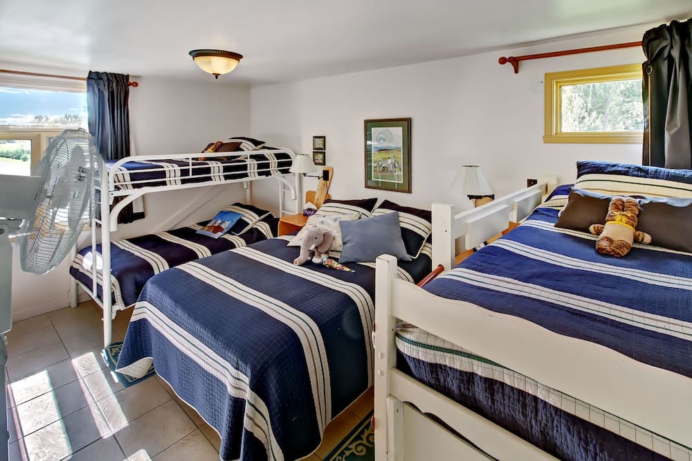 Photo of Bedroom in Scott