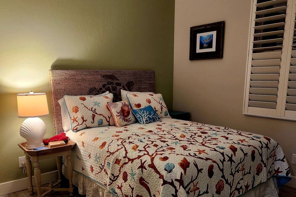 Photo of Bedroom in Pine Valley