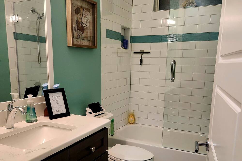 Photo of Bathroom in Pine Valley