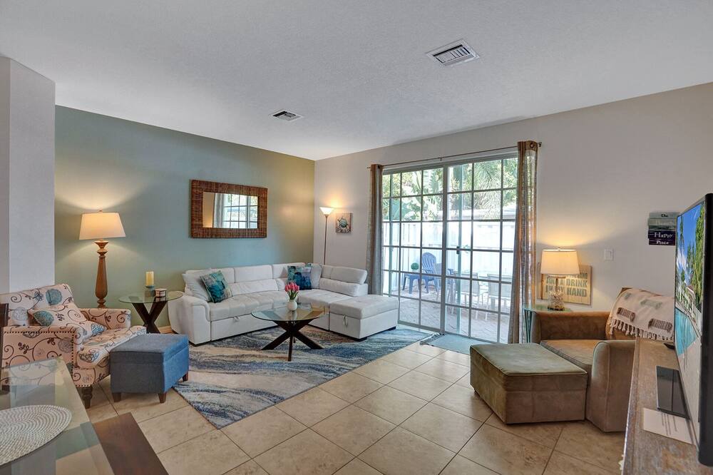Photo of Livingroom in Cypress Point