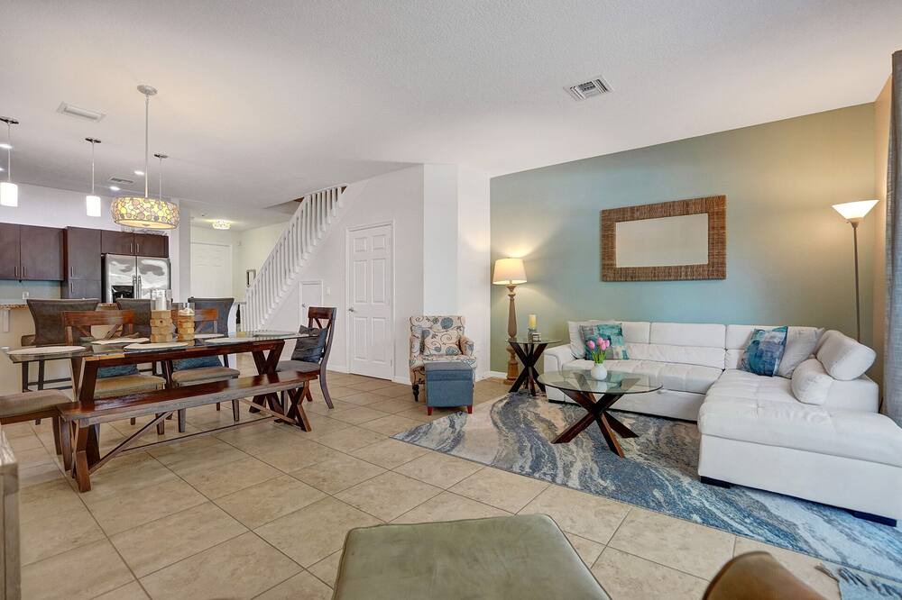 Photo of Livingroom in Cypress Point