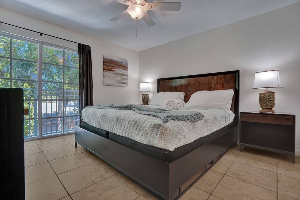 Photo of Bedroom in Cypress Point