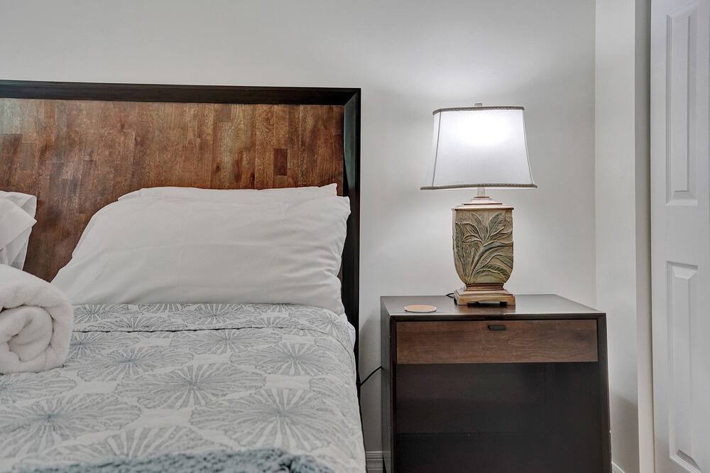 Photo of Bedroom in Cypress Point