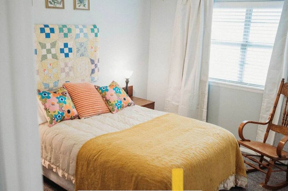 Photo of Bedroom in Enid