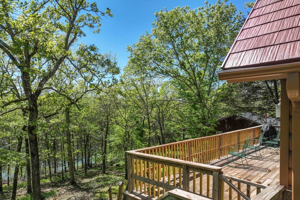 Photo of Outdoor in Golden