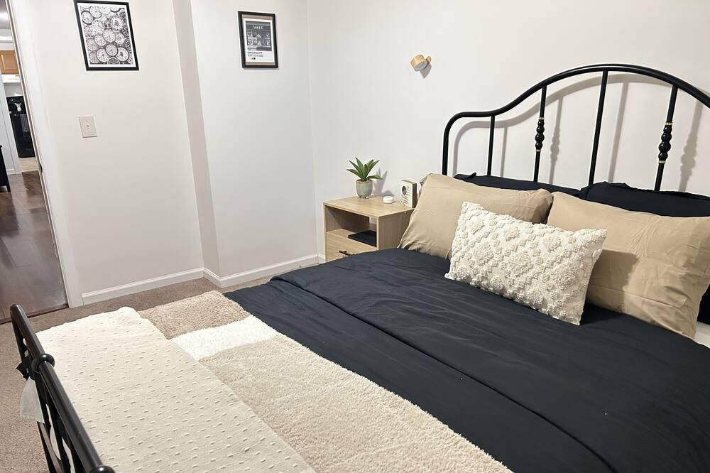 Photo of Bedroom in Wethersfield