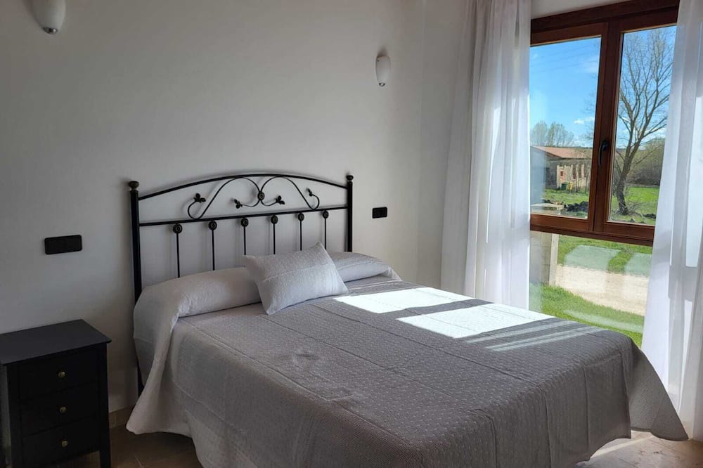 Photo of Bedroom in Espinosa de Cervera