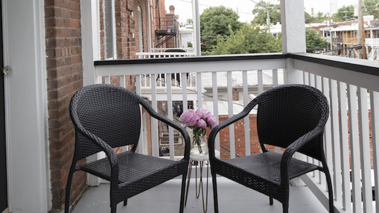 Photo of Patio Balcony in Museum District