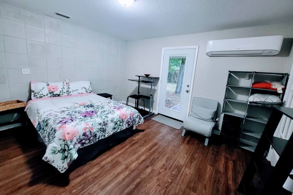 Photo of Bedroom in East Ybor