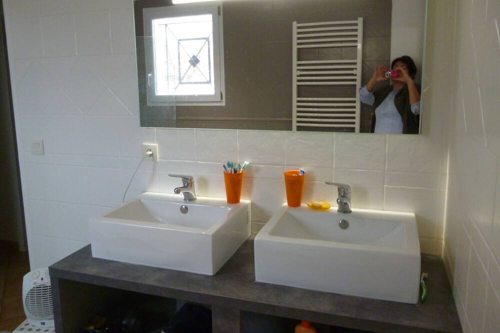 Photo of Bathroom in Revel