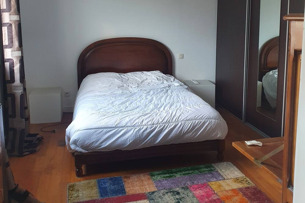 Photo of Bedroom in Revel