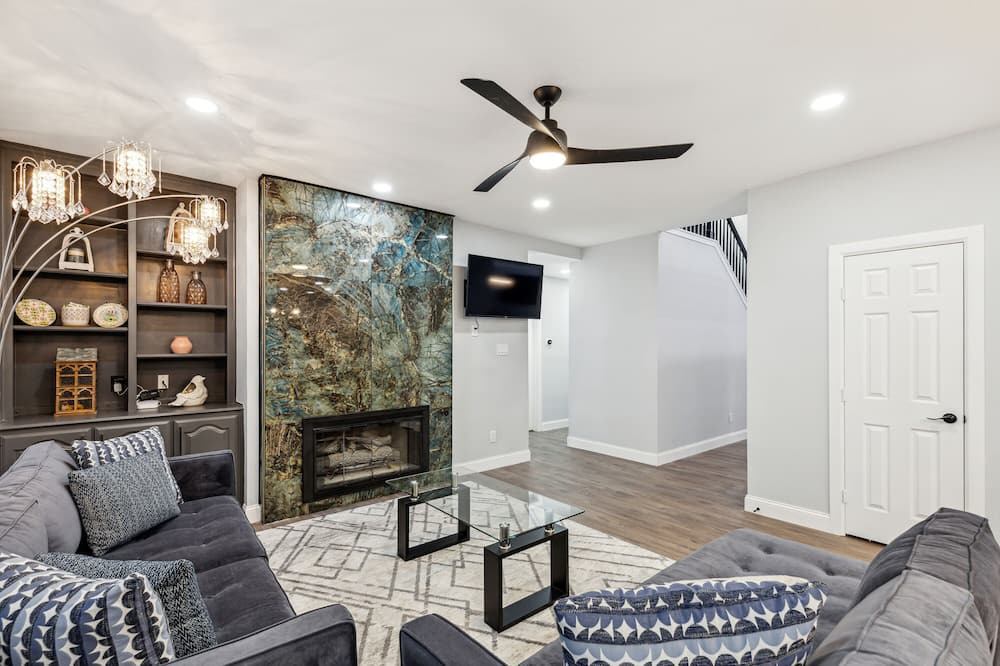 Photo of Bedroom in North Central Carrollton