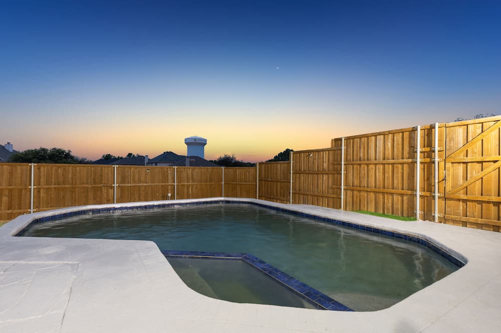Photo of Outdoor in North Central Carrollton
