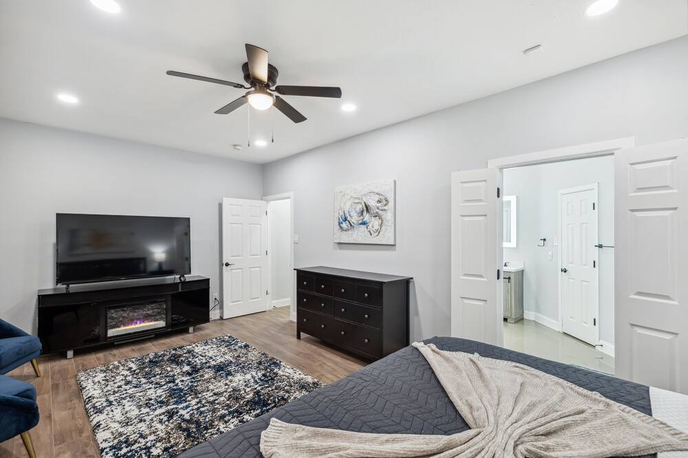 Photo of Livingroom in North Central Carrollton