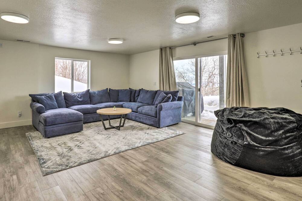 Photo of Livingroom in Fairview