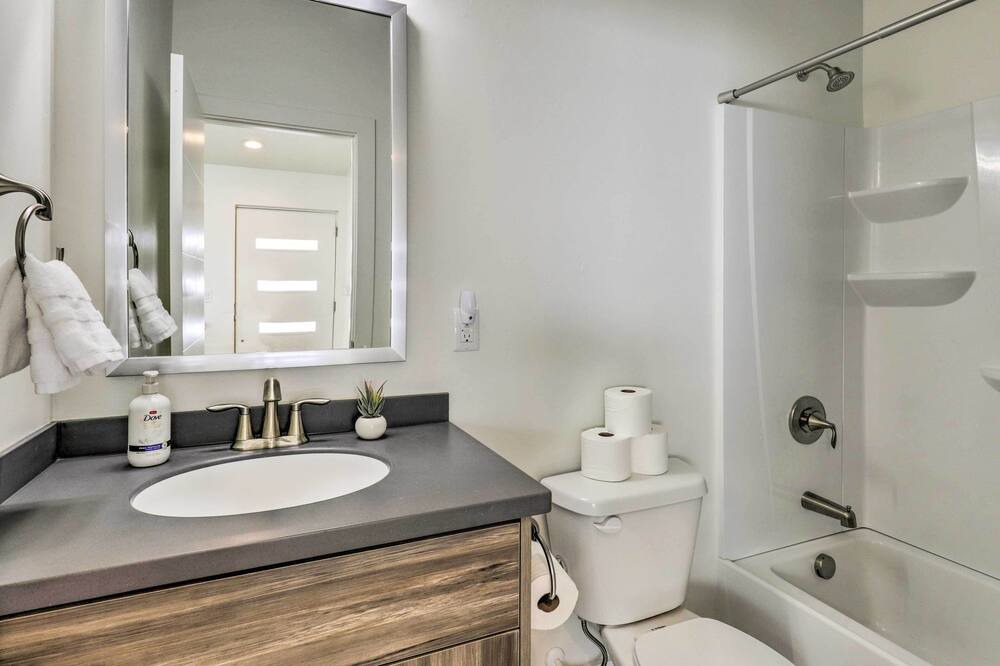 Photo of Bathroom in Fairview