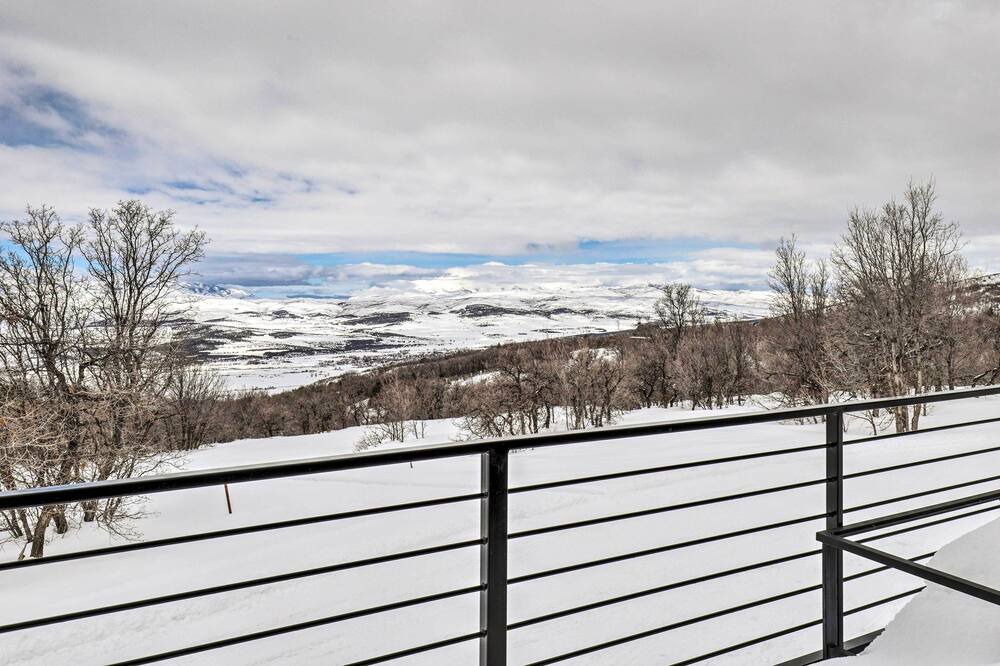 Photo of Outdoor in Fairview