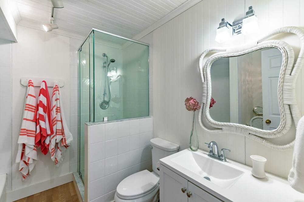 Photo of Bathroom in Muskoka Lakes